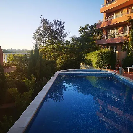 Apartment Complex Karia I Kavarna