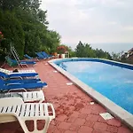 Complex Karia I *