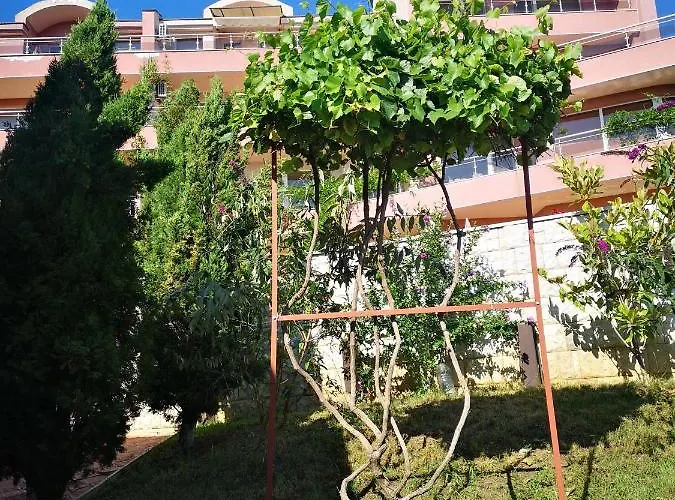 Complex Karia I * קברנה