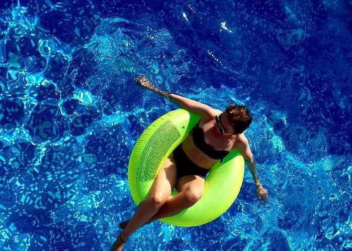 Complex Karia I דירה *