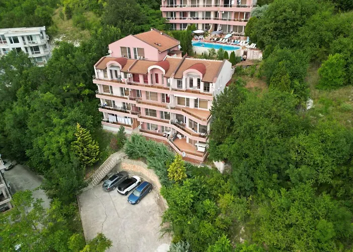 Complex Karia I דירה קברנה