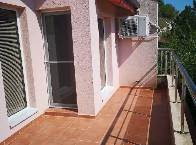 Complex Karia I דירה