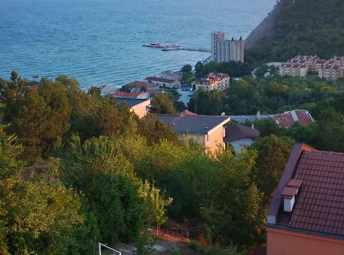 Complex Karia I דירה קברנה