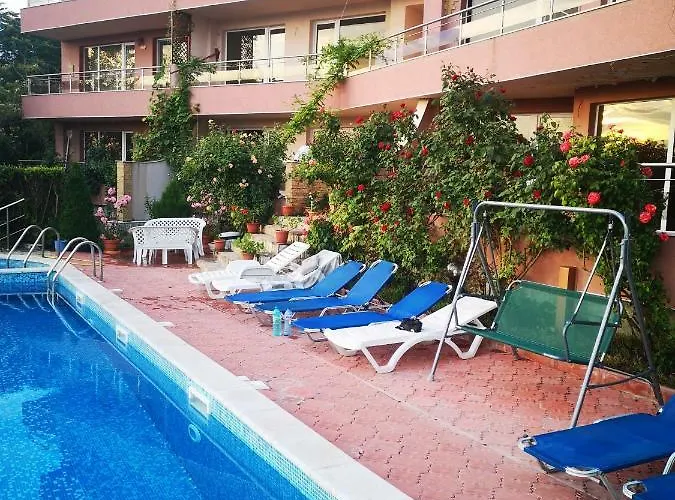 דירה Complex Karia I