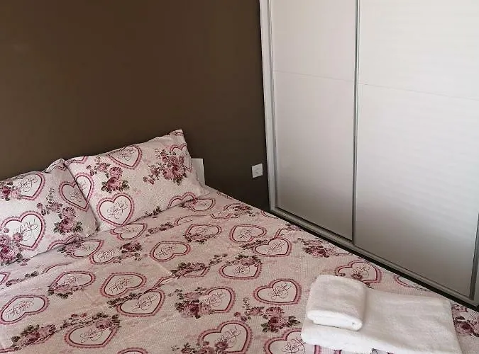 Complex Karia I דירה